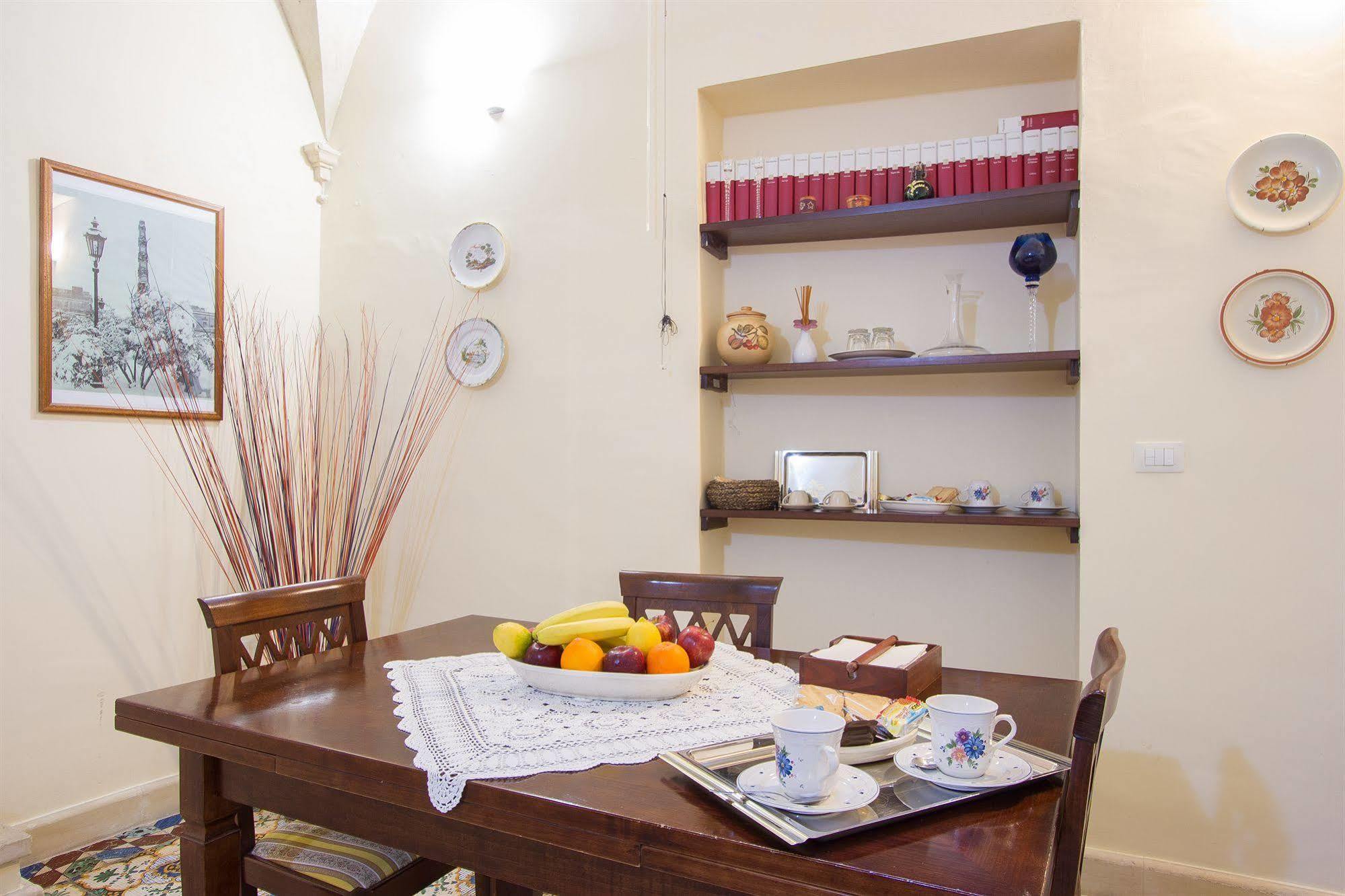 B&B Casa Li Santi Lecce Exterior foto